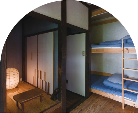 Private Room (for 1-4 guests)